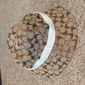 Coach Heritage Signature Bucket Hat, NWT, size small